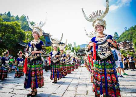 西江千户苗寨包车旅游，西江千户苗寨包车到荔波小七孔...