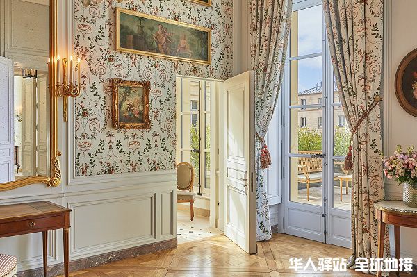 Madame de Fouquet - Chambre_photo credit Rene&amp;#769;e Kemps.jpg